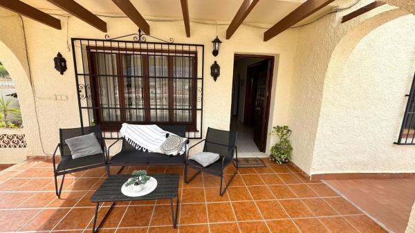 Casa independiente en calle Gran Sol