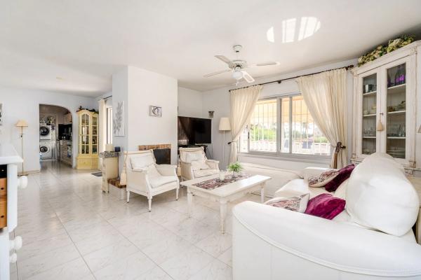 Chalet en calle Azorin