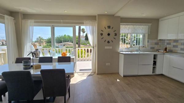 Casa independiente en calle Júpiter