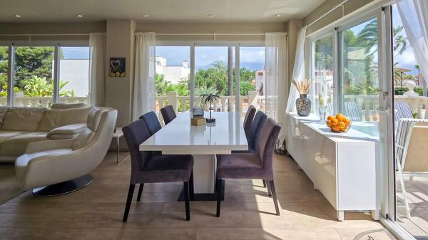 Casa independiente en calle Júpiter