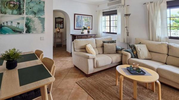 Casa independiente en calle Júpiter