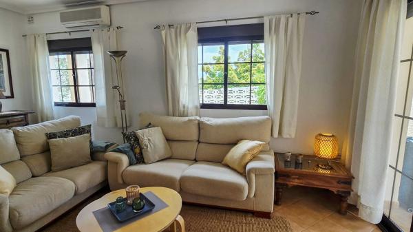 Casa independiente en calle Júpiter