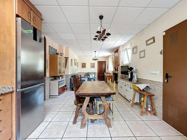 Casa independiente en calle Austral