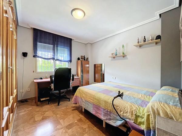 Casa independiente en calle Austral