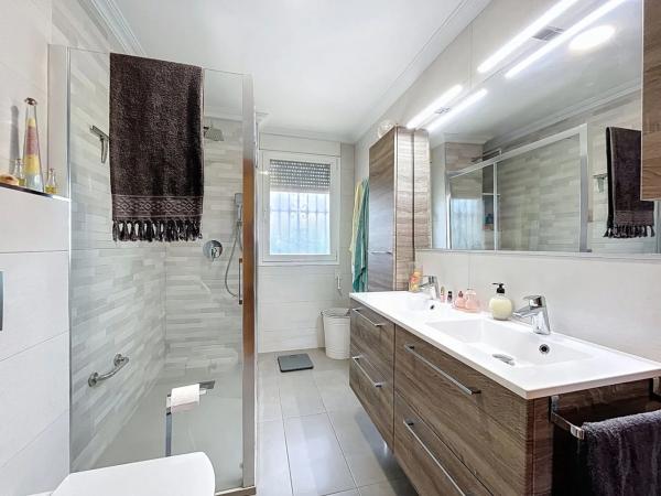 Casa independiente en calle Austral