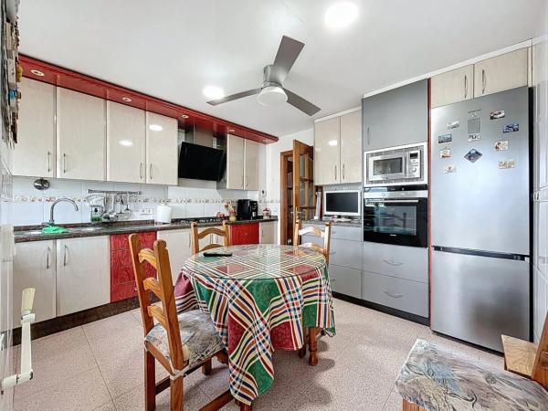 Casa independiente en calle Austral