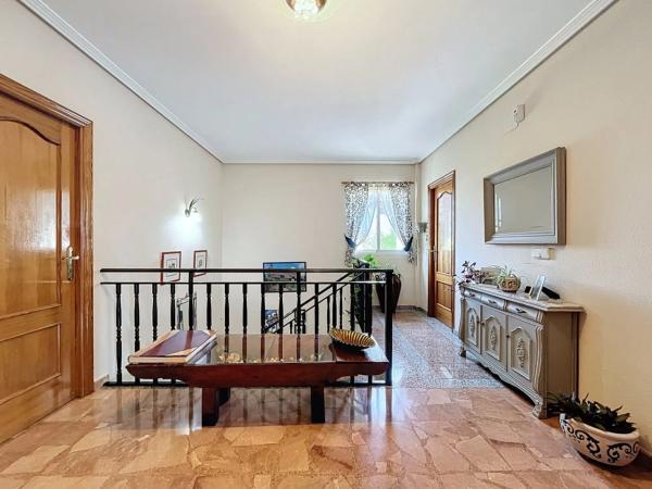 Casa independiente en calle Austral