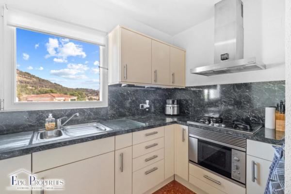 Casa independiente en calle Turmalina