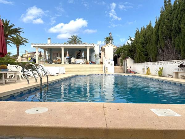 Casa independiente en CL Estocolmo