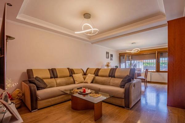 Chalet adosado en calle Violeta