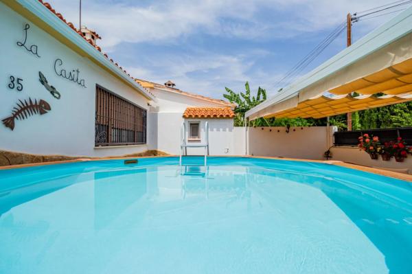 Chalet adosado en calle Violeta