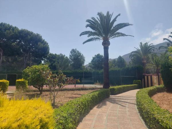 Casa independiente en calle Morena