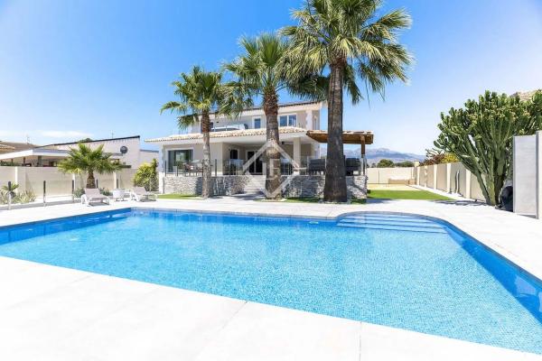 Casa independiente en avenida Gran Canaria