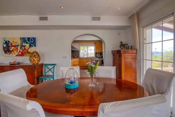 Casa independiente en calle Pirineus