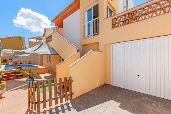 Chalet adosado en calle Bonn, 6