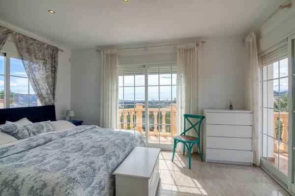 Casa independiente en calle Pirineus