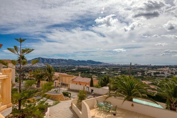 Casa independiente en calle Pirineus