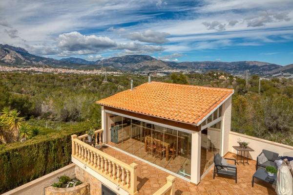Casa independiente en calle Pirineus