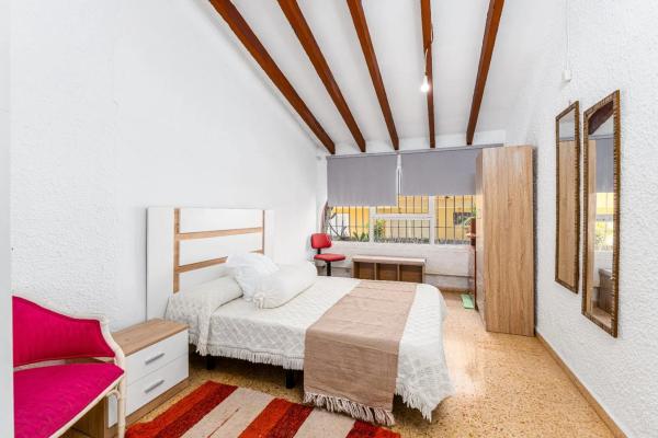 Casa independiente en calle Pinsà