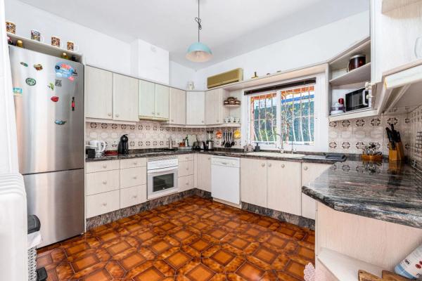 Casa independiente en calle Pinsà