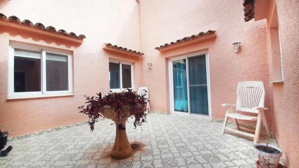 Casa independiente en calle Faisa