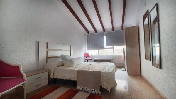 Casa independiente en calle Faisa