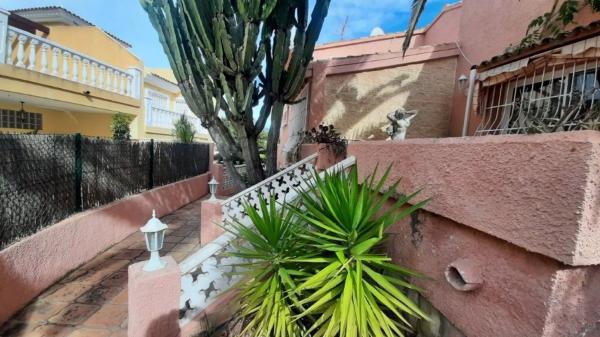 Casa independiente en calle Faisa