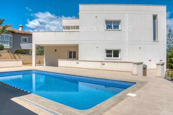 Casa independiente en calle Ulisses