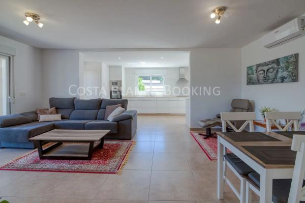 Casa independiente en calle Ulisses