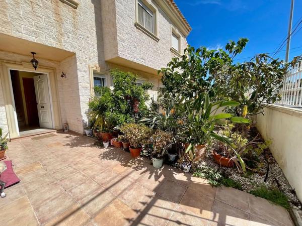 Chalet adosado en calle Cormorà