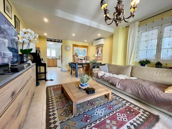 Chalet adosado en calle Cormorà