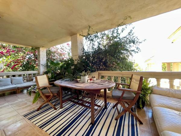 Chalet adosado en calle Cormorà