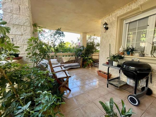 Chalet adosado en calle Cormorà