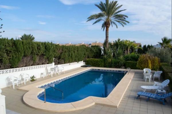 Casa independiente en calle Berlín