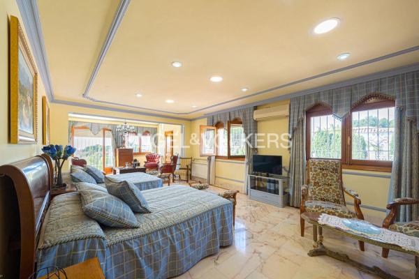 Casa independiente en calle Robi