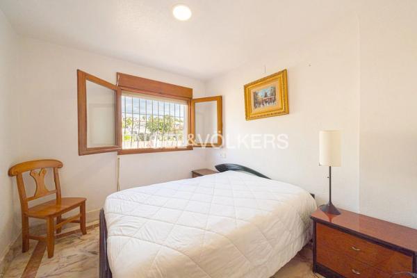 Casa independiente en calle Robi