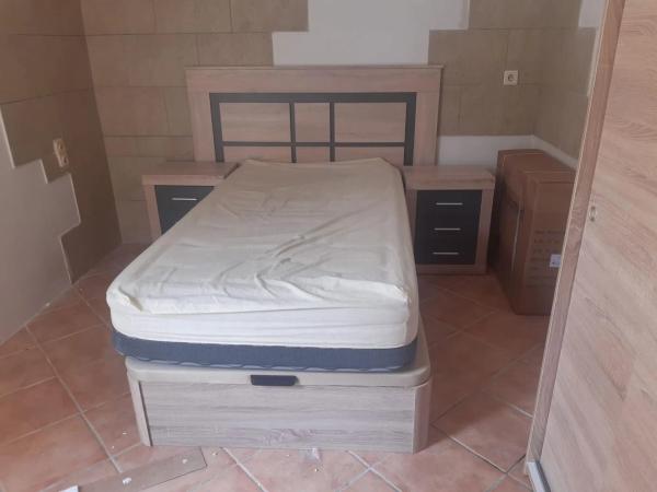 Chalet adosado en calle Clavell