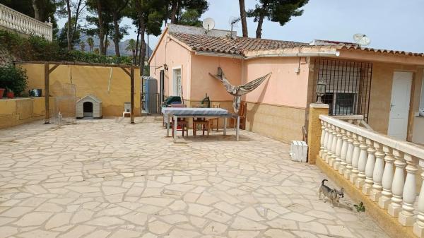 Chalet adosado en calle Clavell