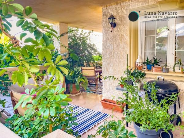 Chalet adosado en calle Pinsà, 3