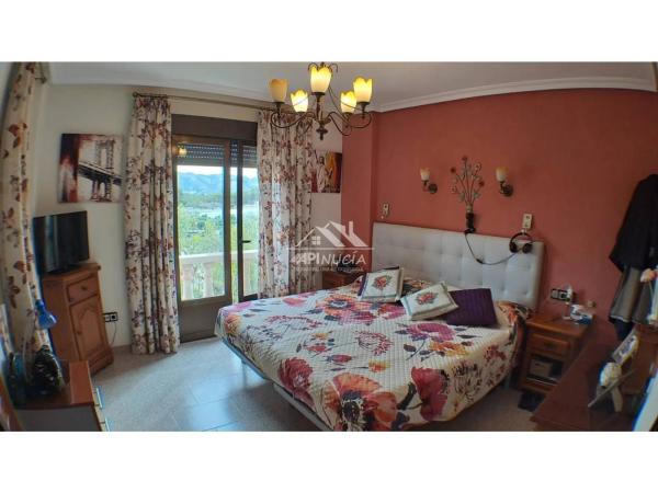 Chalet en avenida Carbonera, 66 -68