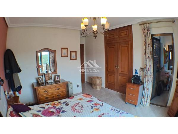 Chalet en avenida Carbonera, 66 -68