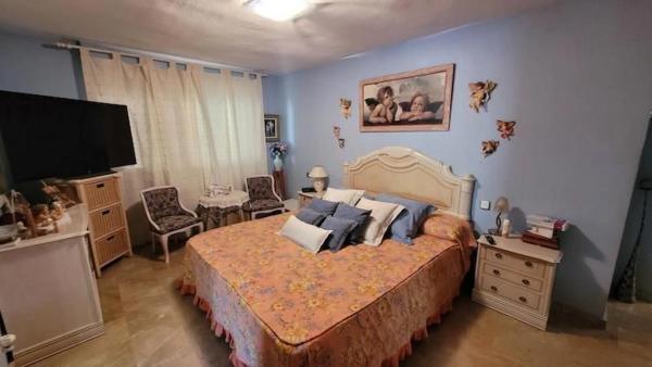 Casa independiente en calle Amsterdam