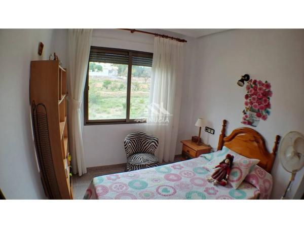 Chalet en avenida Carbonera, 66 -68