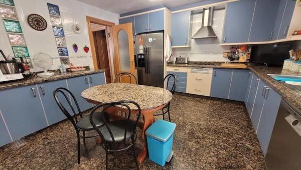 Casa independiente en calle Amsterdam