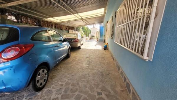 Casa independiente en calle Amsterdam