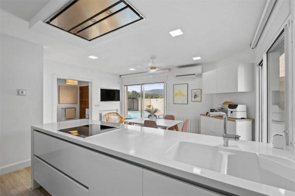 Casa independiente en calle Turquesa