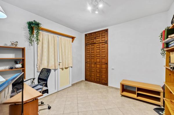 Casa independiente en calle Vall d'Alcalá