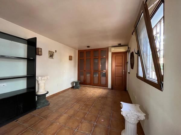 Casa independiente en calle Quevedo