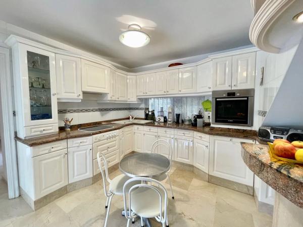 Casa independiente en calle Castanyers Bh