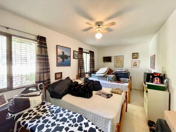 Casa independiente en calle Castanyers Bh